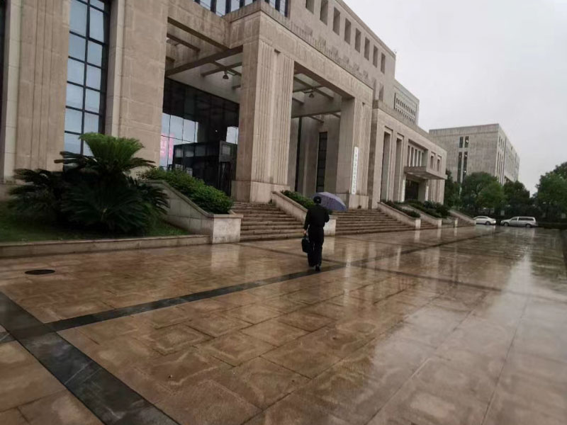 深圳刑事大律師來講講如何審查認定國家出資企業中國家工作人員的身份