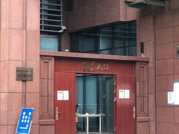 深圳律師事務(wù)所來講講強(qiáng)行借款是否構(gòu)成搶劫罪